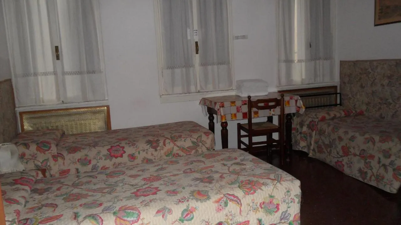 Hotel Locanda Ca' Foscari Venice 0*,  Italy