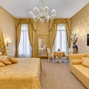2* Alojamento de Acomodação e Pequeno-almoço Residenza Veneziana